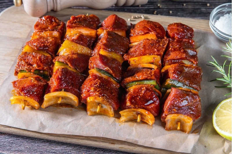 5 brochettes de boeuf marinées