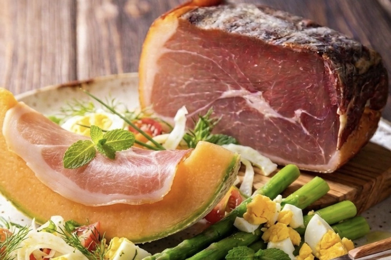 Jambon d'Ardenne IGP forme coeur fumé en tranches